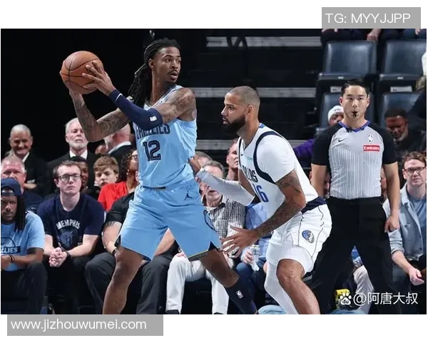 篮网队与快船队激战正酣球迷期待精彩对决与精彩表现